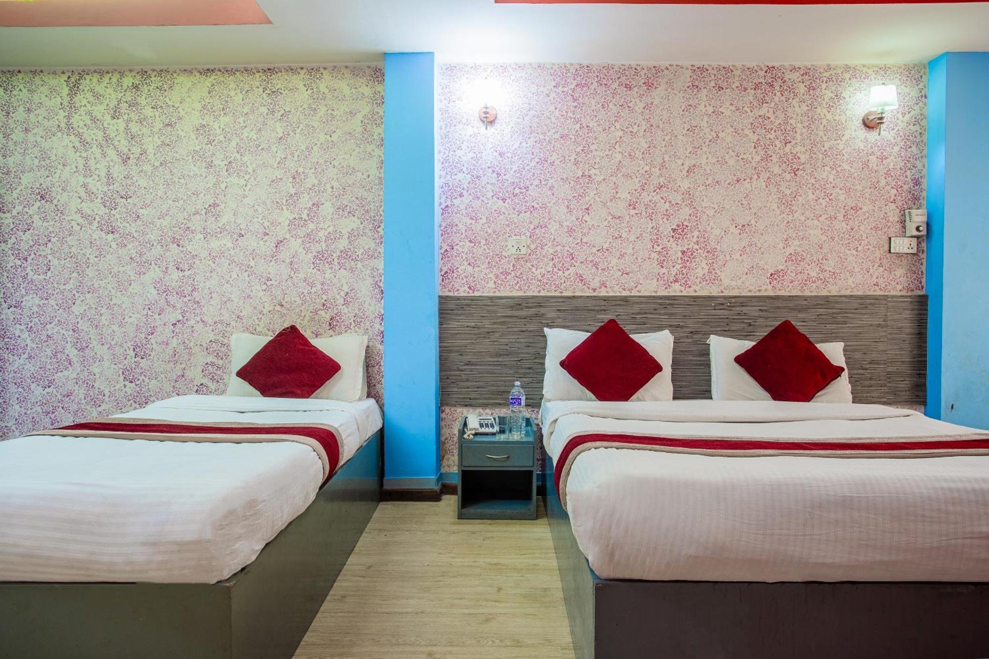 Oyo 808 Hotel Om Ganapati Pvt Ltd Катманду Екстериор снимка